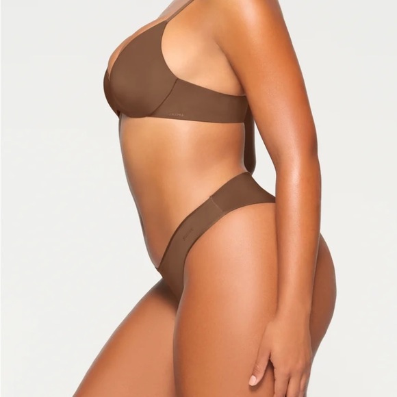 Skims push up wireless bra - Picture 3 of 4